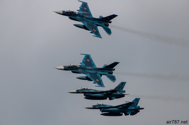 築城基地航空祭19 開催レポート F 2やブルーインパルスのフライト Ih別館 築城基地航空祭19 開催レポート F 2やブルーインパルスのフライト Ih別館